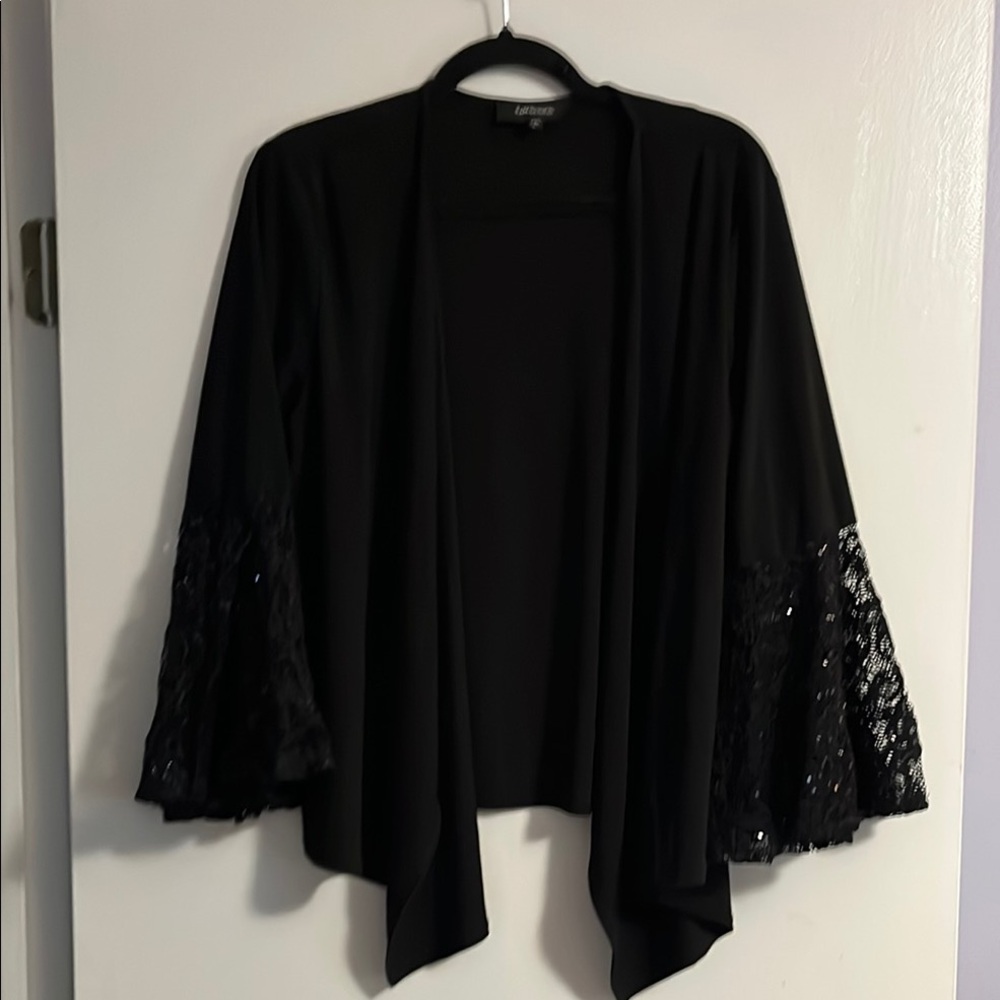 Lark & Ro Black Lace Sleeve Cardigan